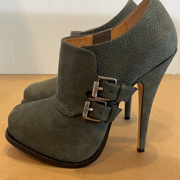 Vivienne Westwood Heels - Picture 4 of 8